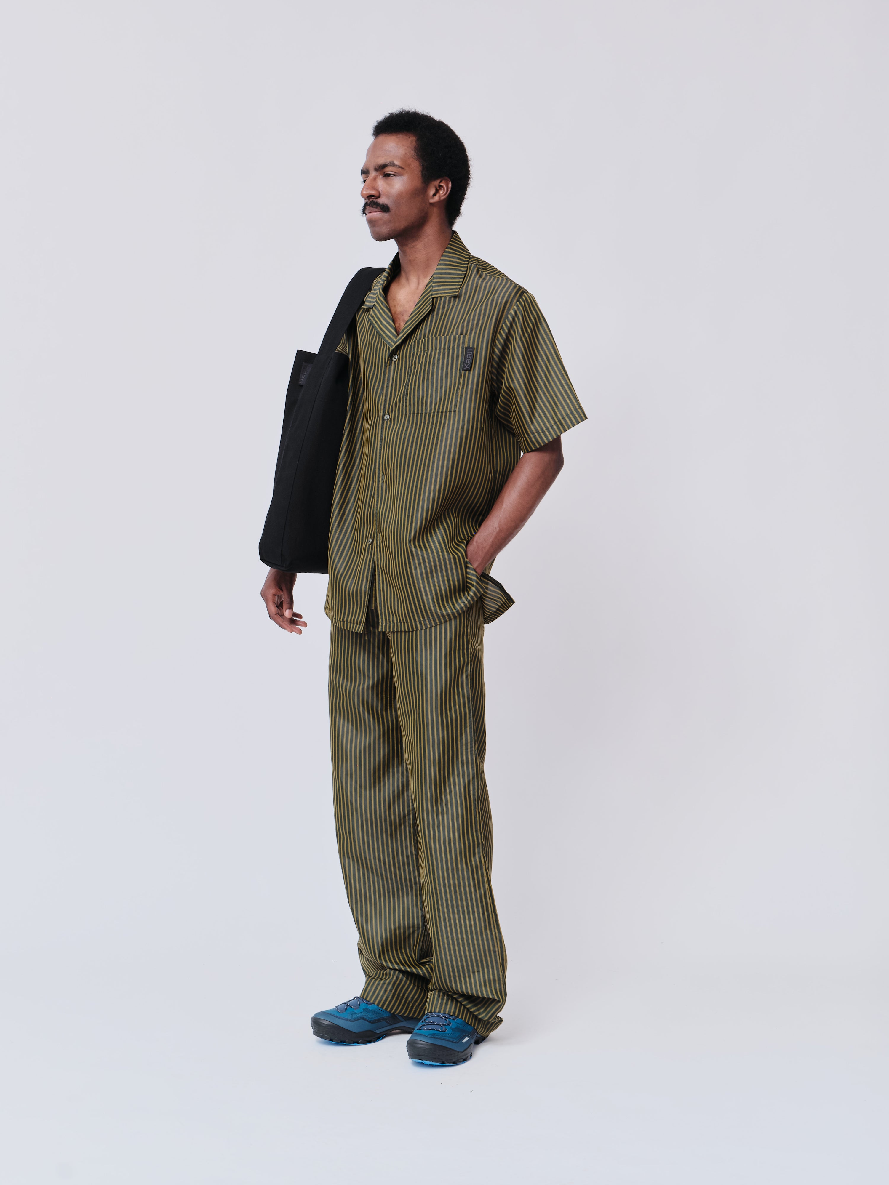 Bucket Tote in Black Cotton (Water Repellent)