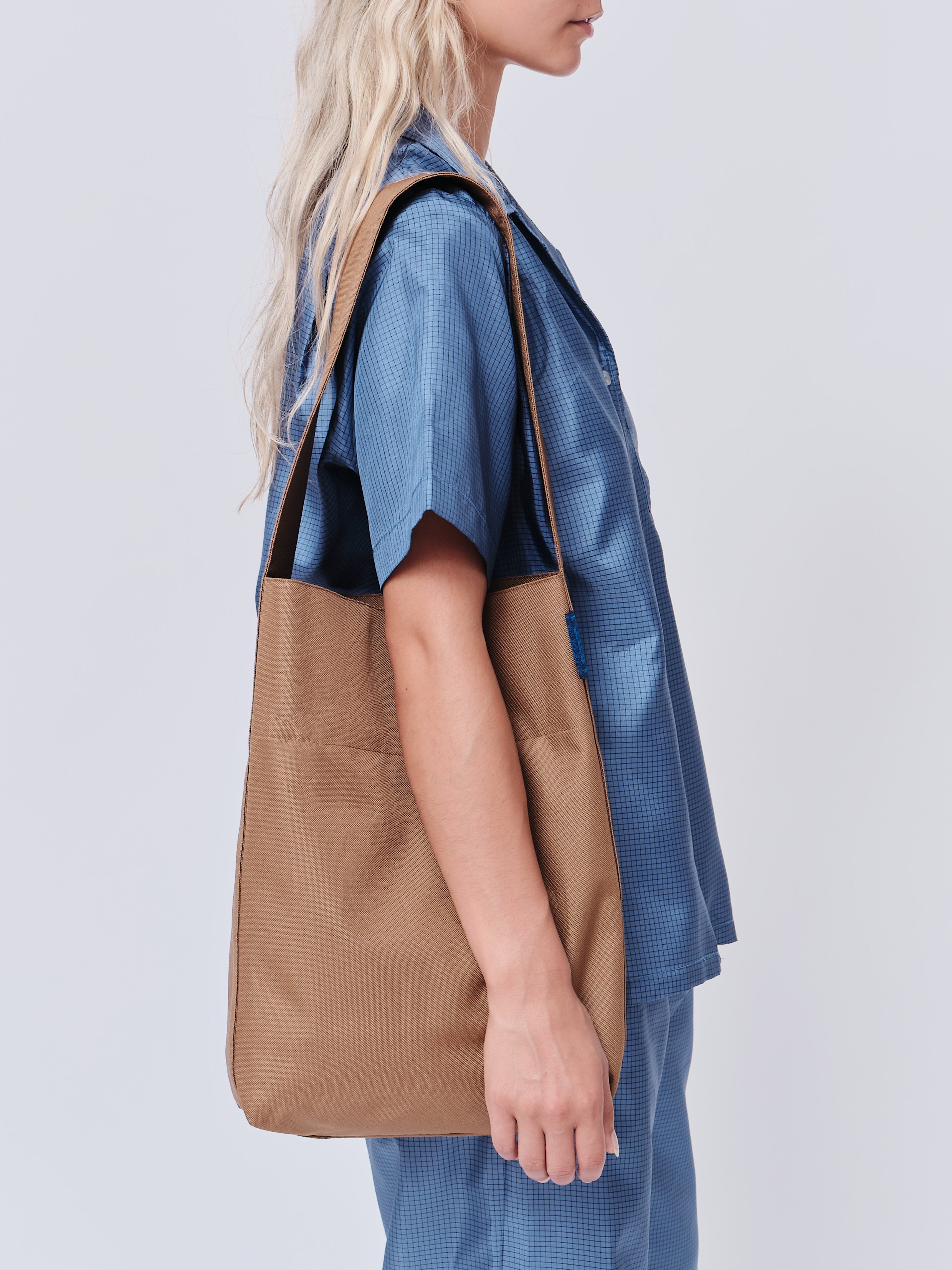 Waterproof Midi Bucket in Mocha – Kaan