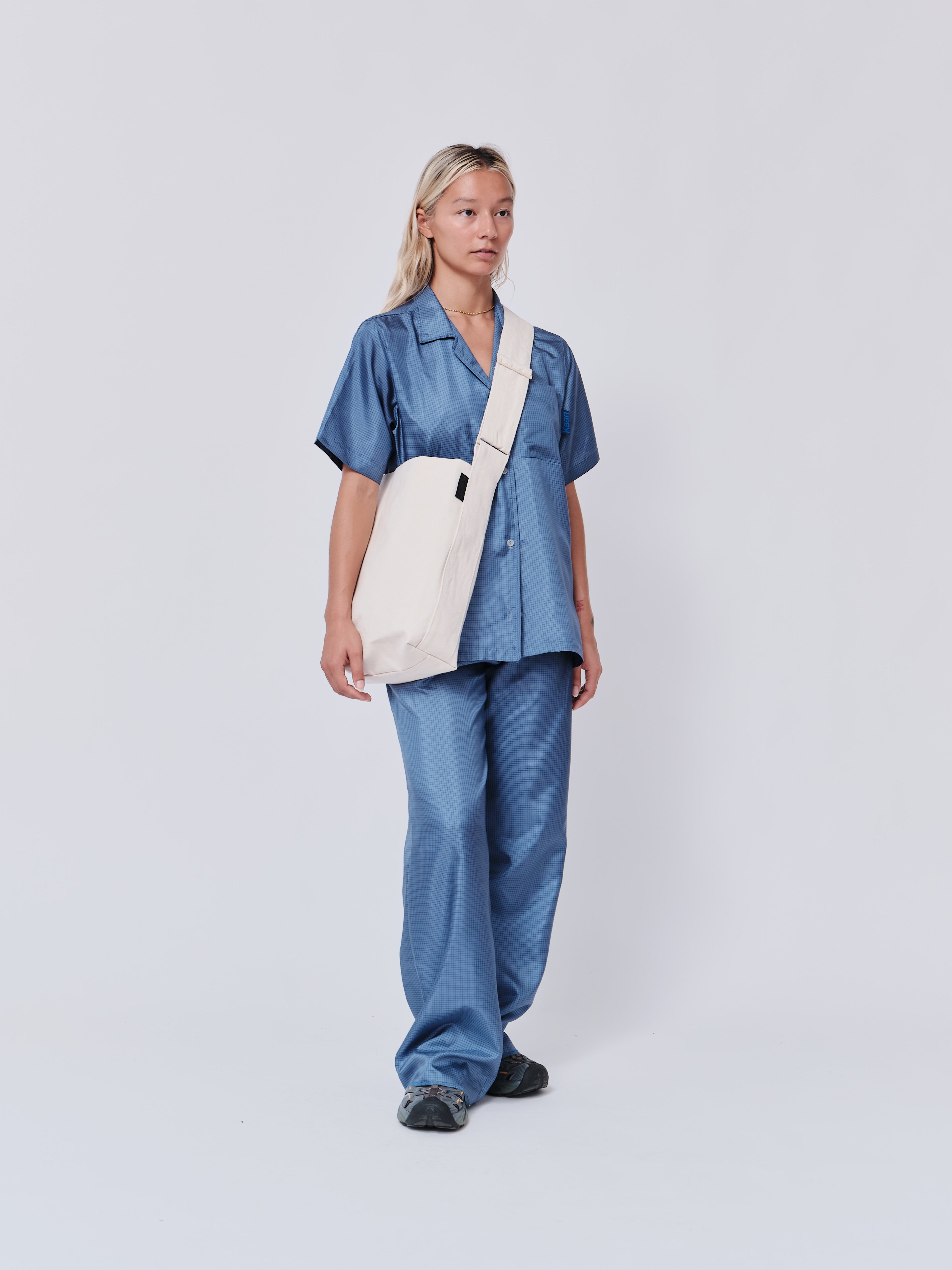 バッグ 547kkk ウィメンズ エッセンシャル グリップ バッグ / Women's Essentials