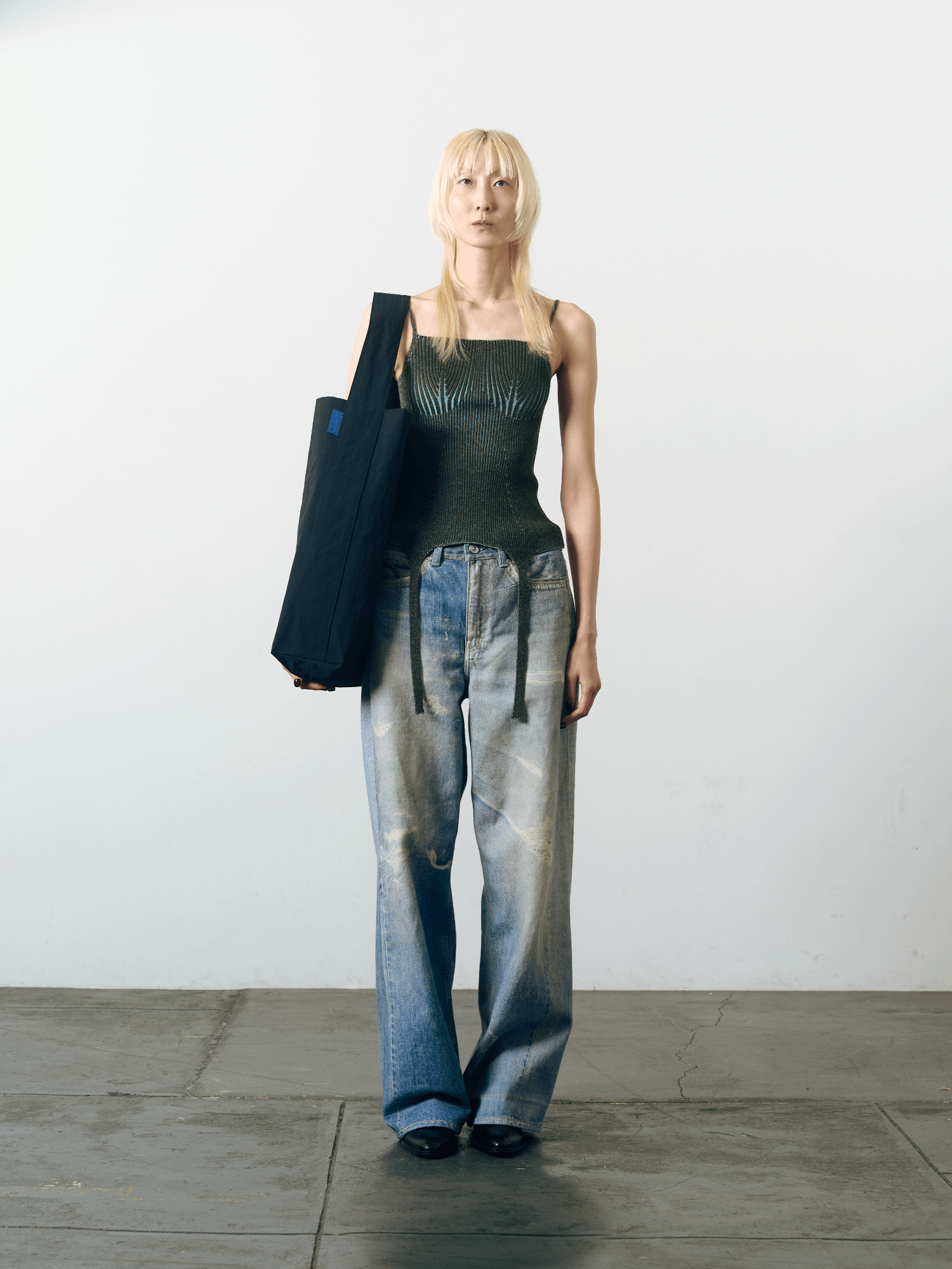 KONBU® Large Bucket in Black