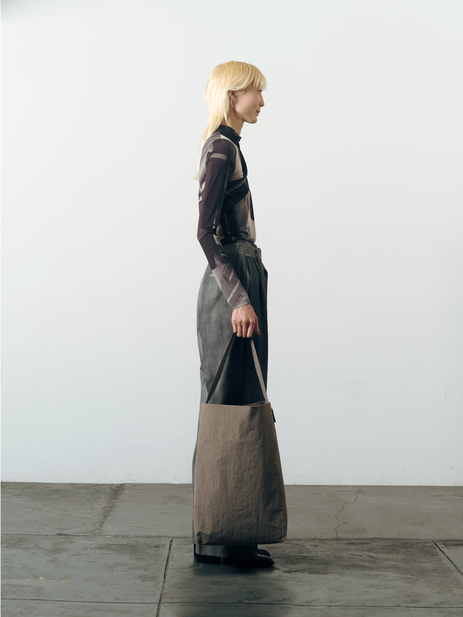 KONBU® Large Bucket in Gray