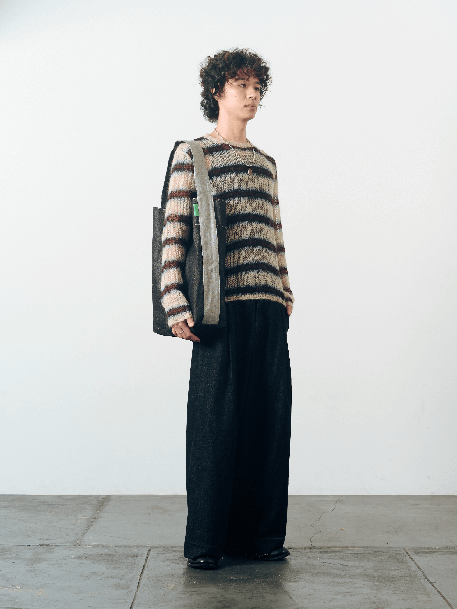 Reversible Denim Large Bucket in Black