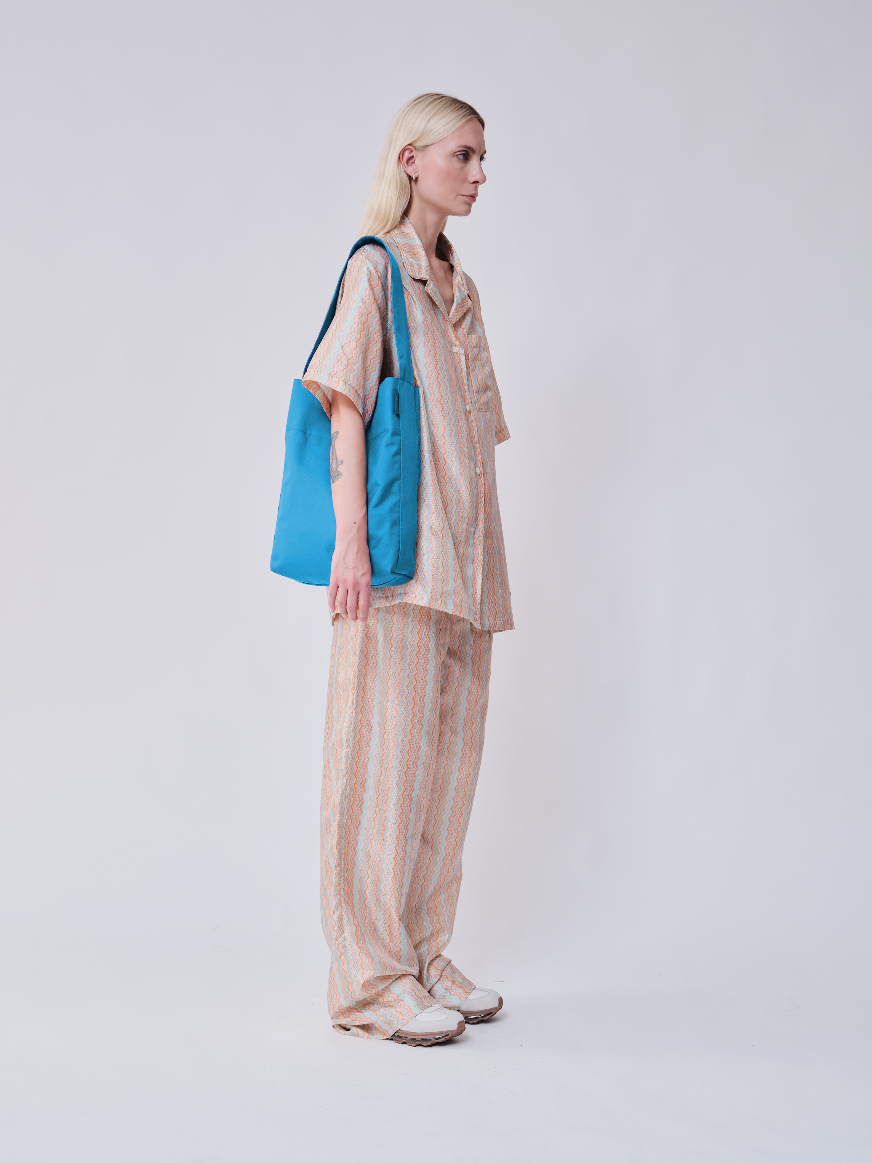 Midi Bucket in Marine