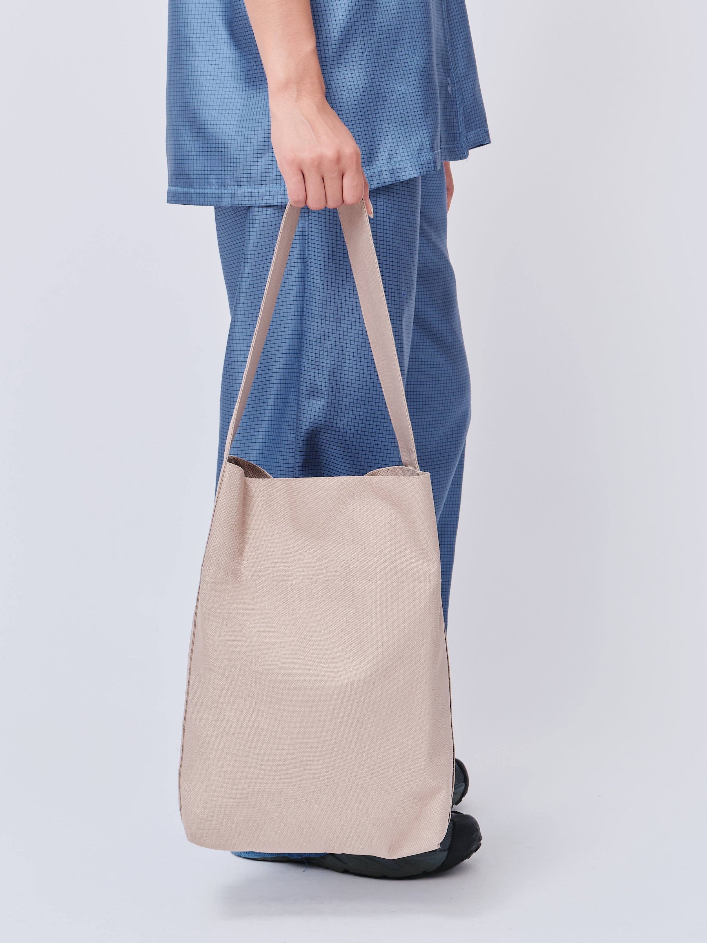 Midi Bucket in Sand