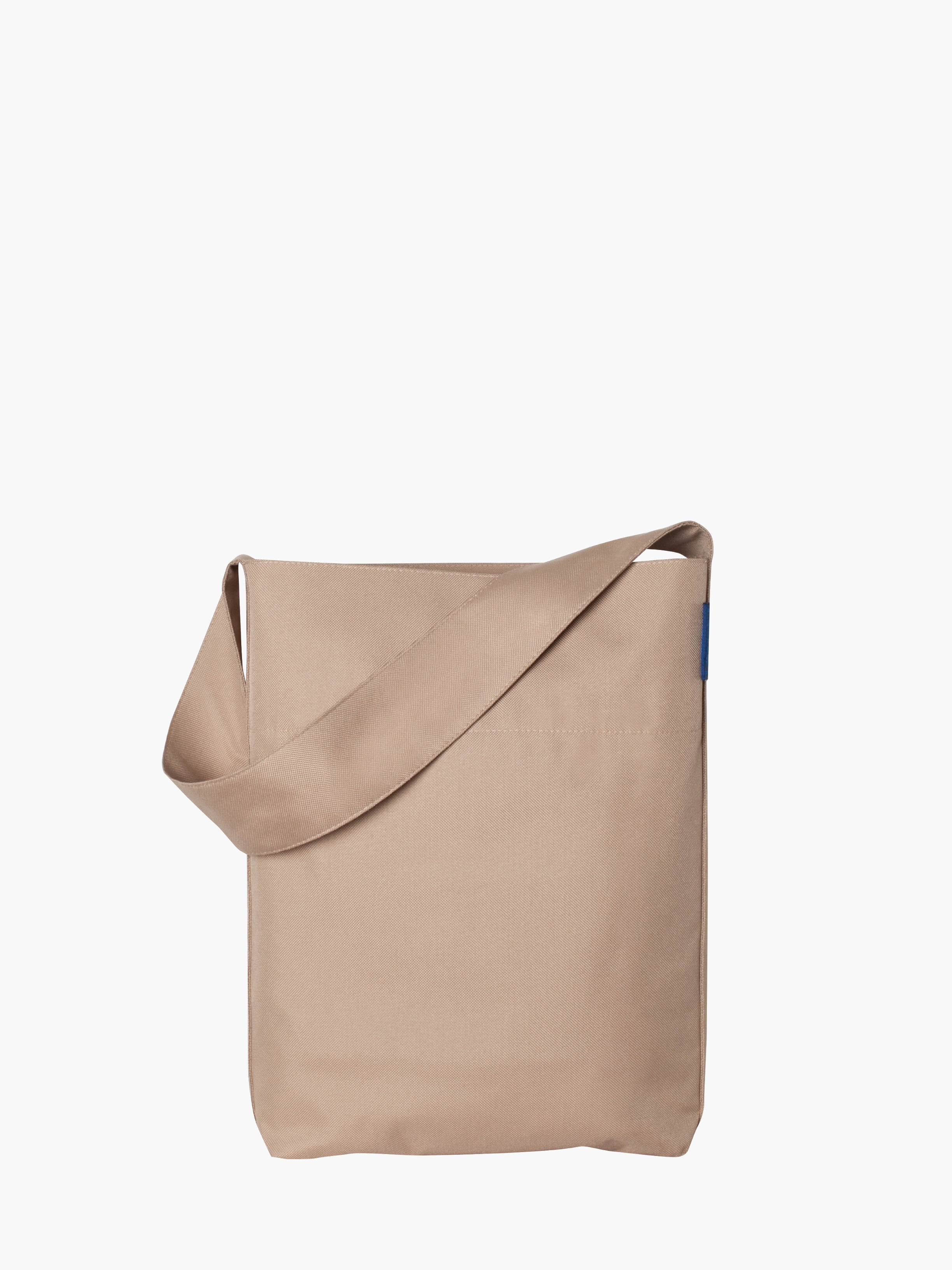 Midi Bucket in Sand