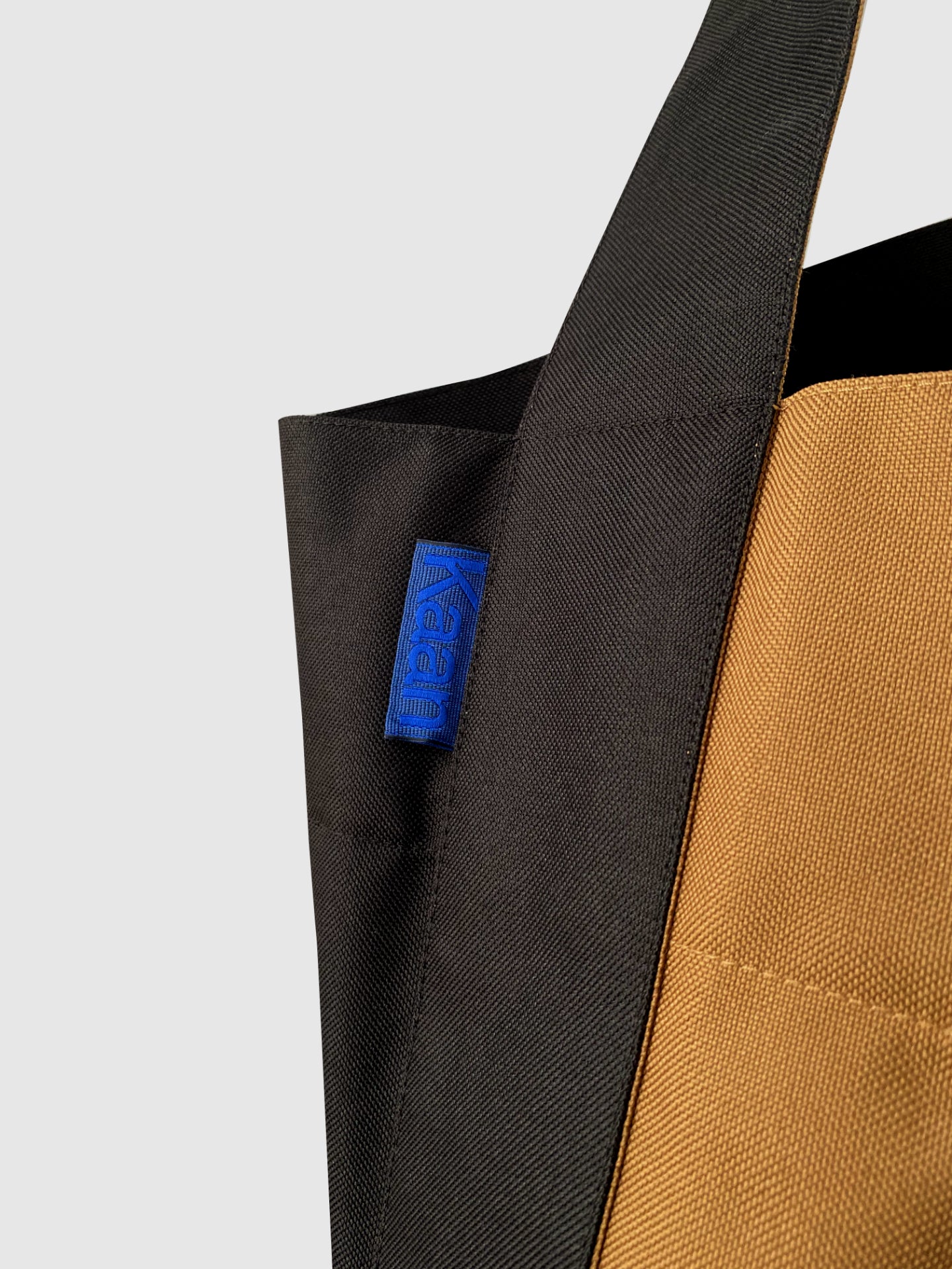 Bucket Tote in Mocha & Black